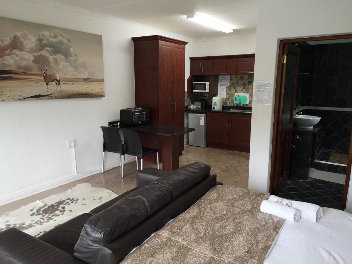 Lifestyle Corner Guesthouse Musina Exterior photo